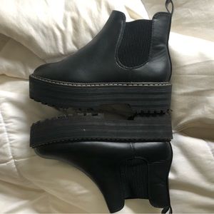 platform black boots!
